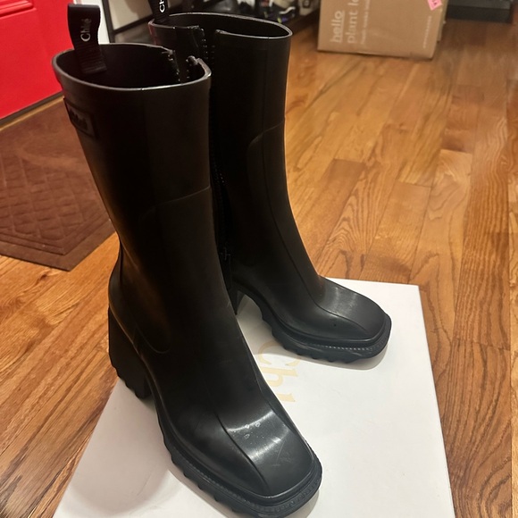 Chloe Betty Rubber Boots Black - Picture 2 of 3